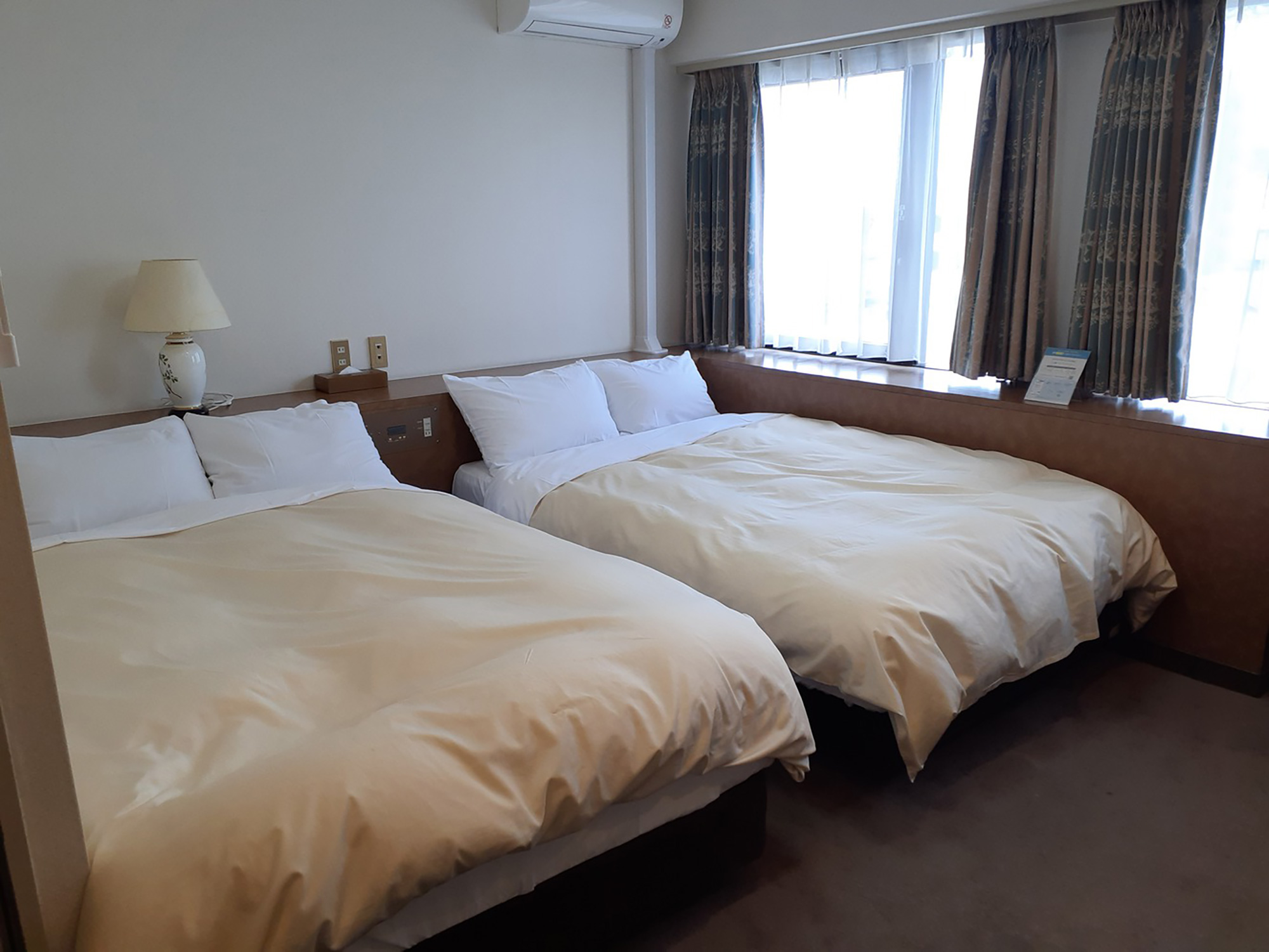 松山皇冠山酒店